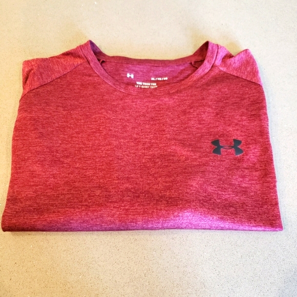Under Armour Shirt - Picture 2 of 5